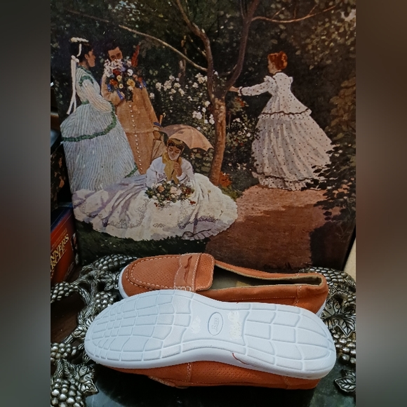 🛳 Bass Go To Comfort Women's Sz 7.5M Orange Coral Suede Slip On Penny Loafers - Picture 11 of 11